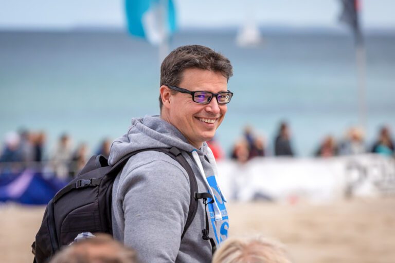 Rückenschmerzen als Fotograf vorbeugen